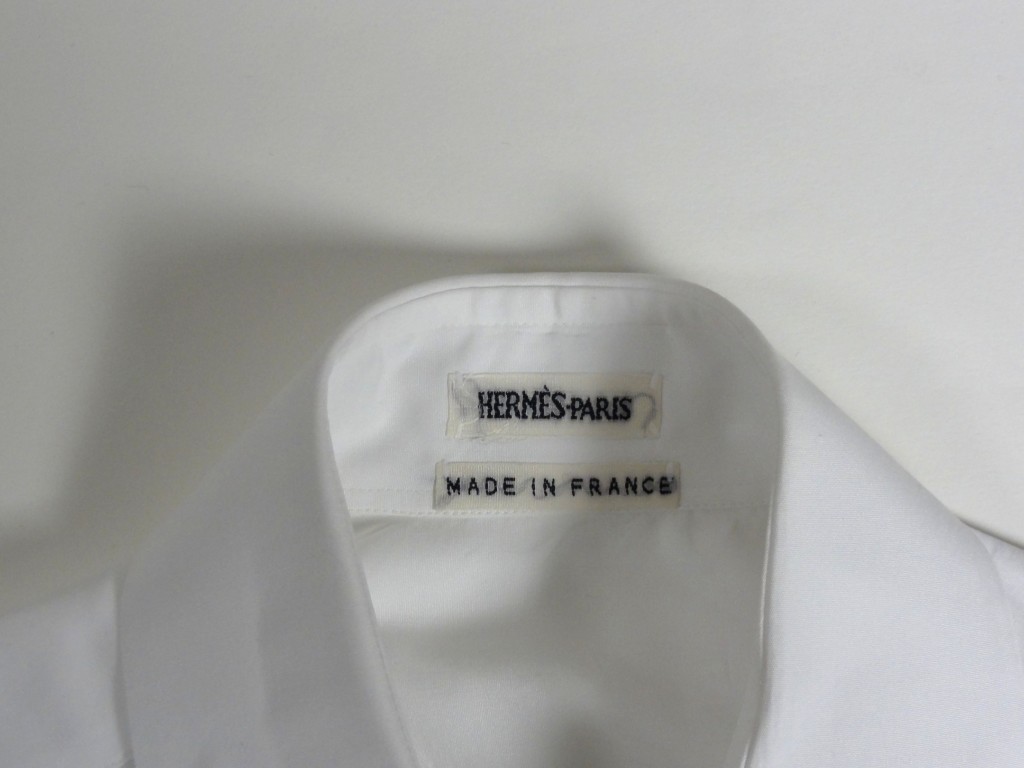 「HERMES エルメス ドレスシャツ 隠しボタン」の写真 – SKYLEAF BLOG